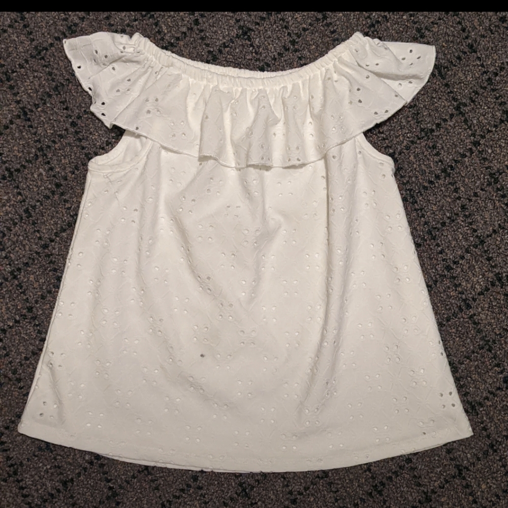 Used ruffle collar child's islet lace top sz M